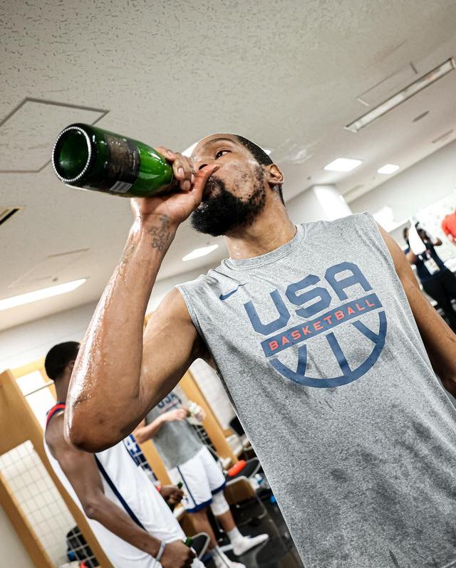 开云-今夜布鲁克林篮网调整名单以备德国杯，队长鼓劲环节打磨，更衣室稳定，阵容厚度经受考验的简单介绍